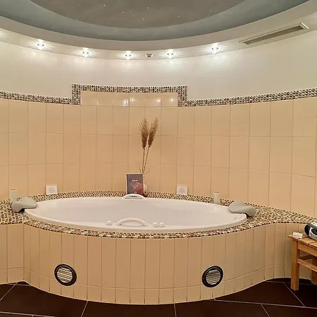 Golf- Und Wellnesshotel Amtsheide 4*